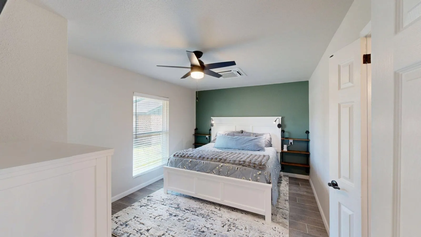 The Belle on Bucknell - Brand New! Pet Friendly! — photo 5