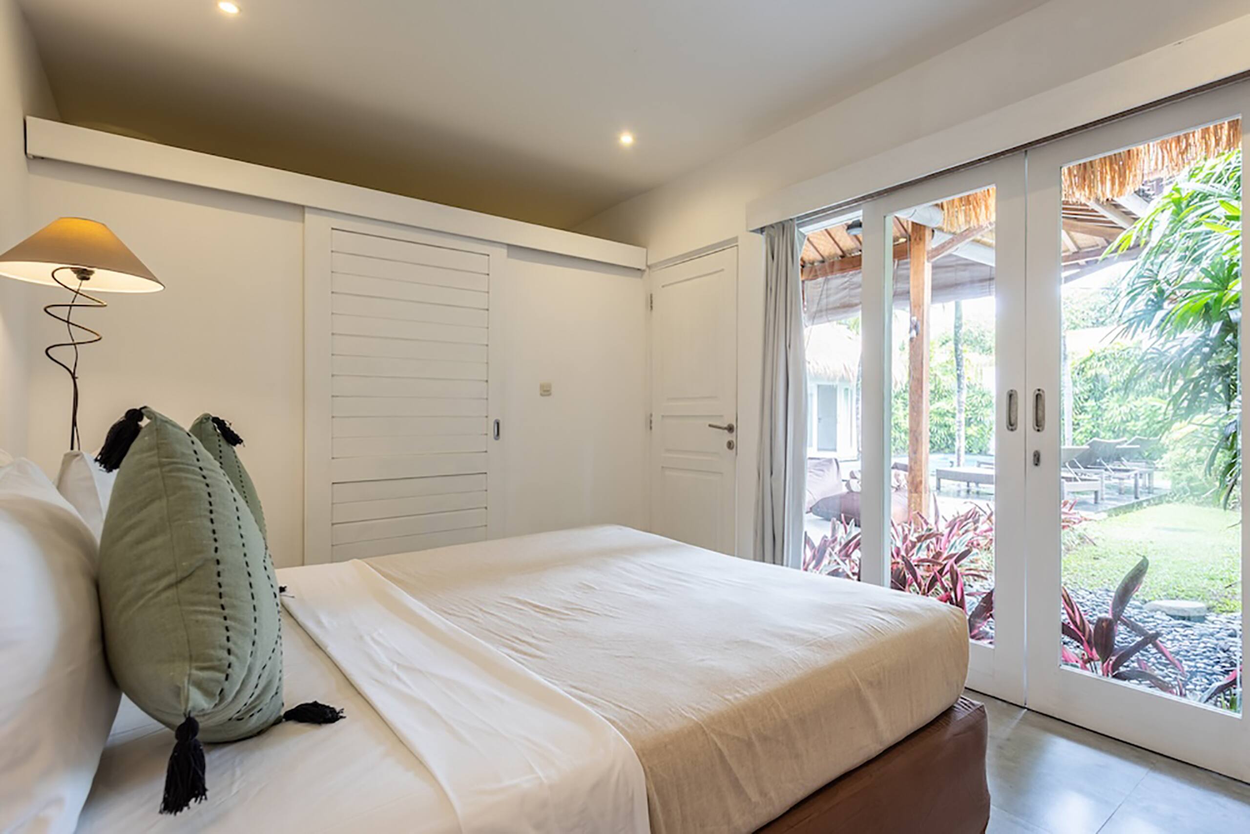 800 m to Beach/Kudeta – Central Seminyak Oberoi 12