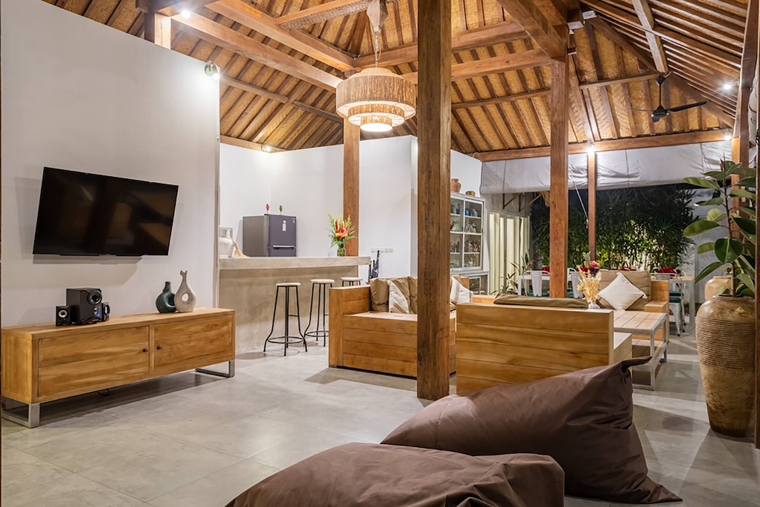800 m to Beach/Kudeta – Central Seminyak Oberoi 9
