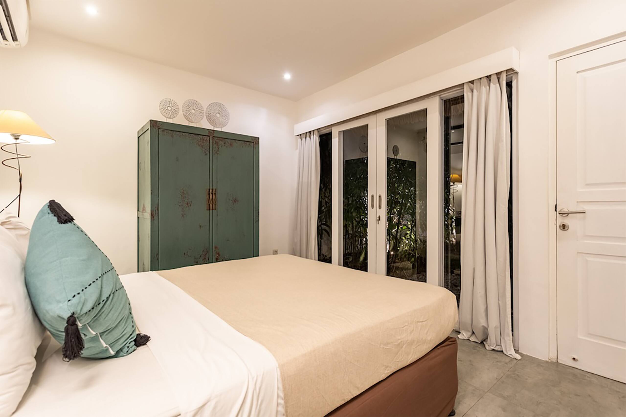 800 m to Beach/Kudeta – Central Seminyak Oberoi 19