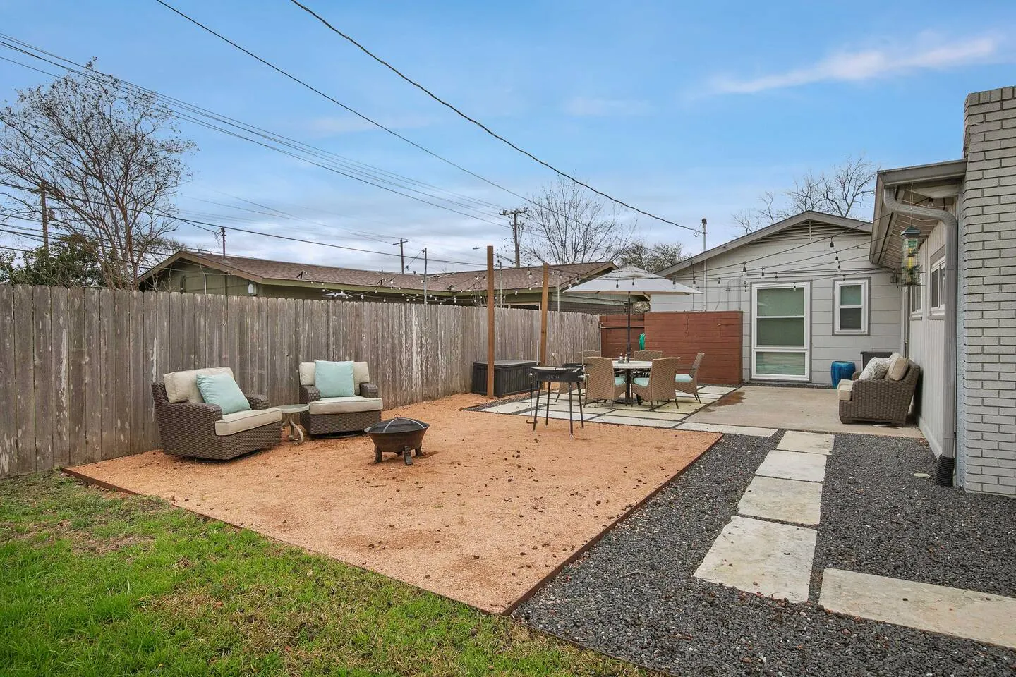 3/2 10 min Downtown Near Restaurants, Pet-Friendly 15