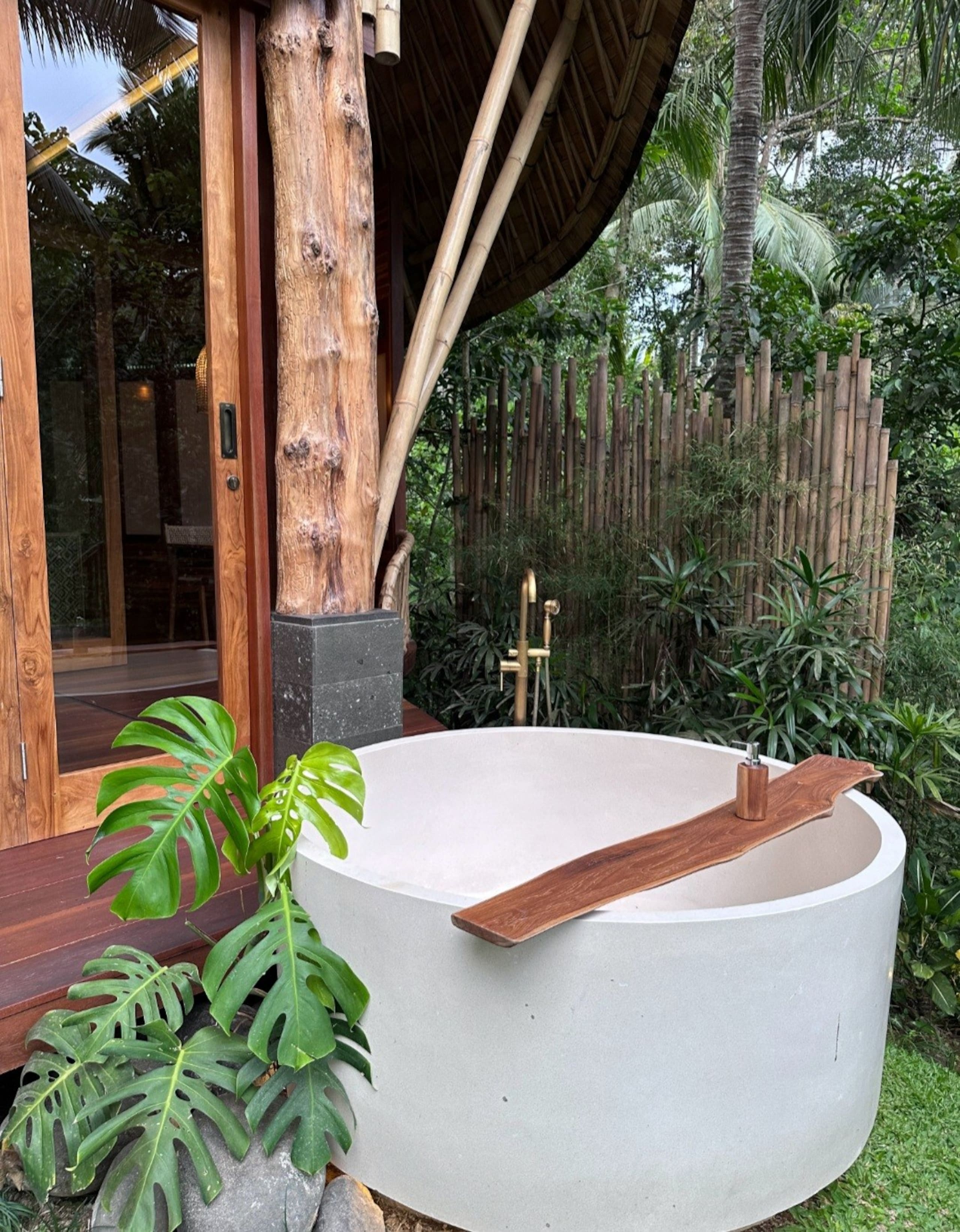 Umatreehouse. ecotreehouse_ bamboo house bali 26