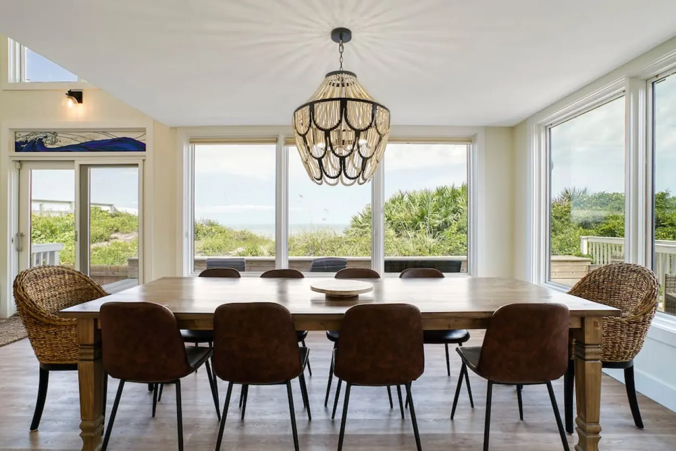 Crescent Lookout Luxury Beachfront Home & Views 7