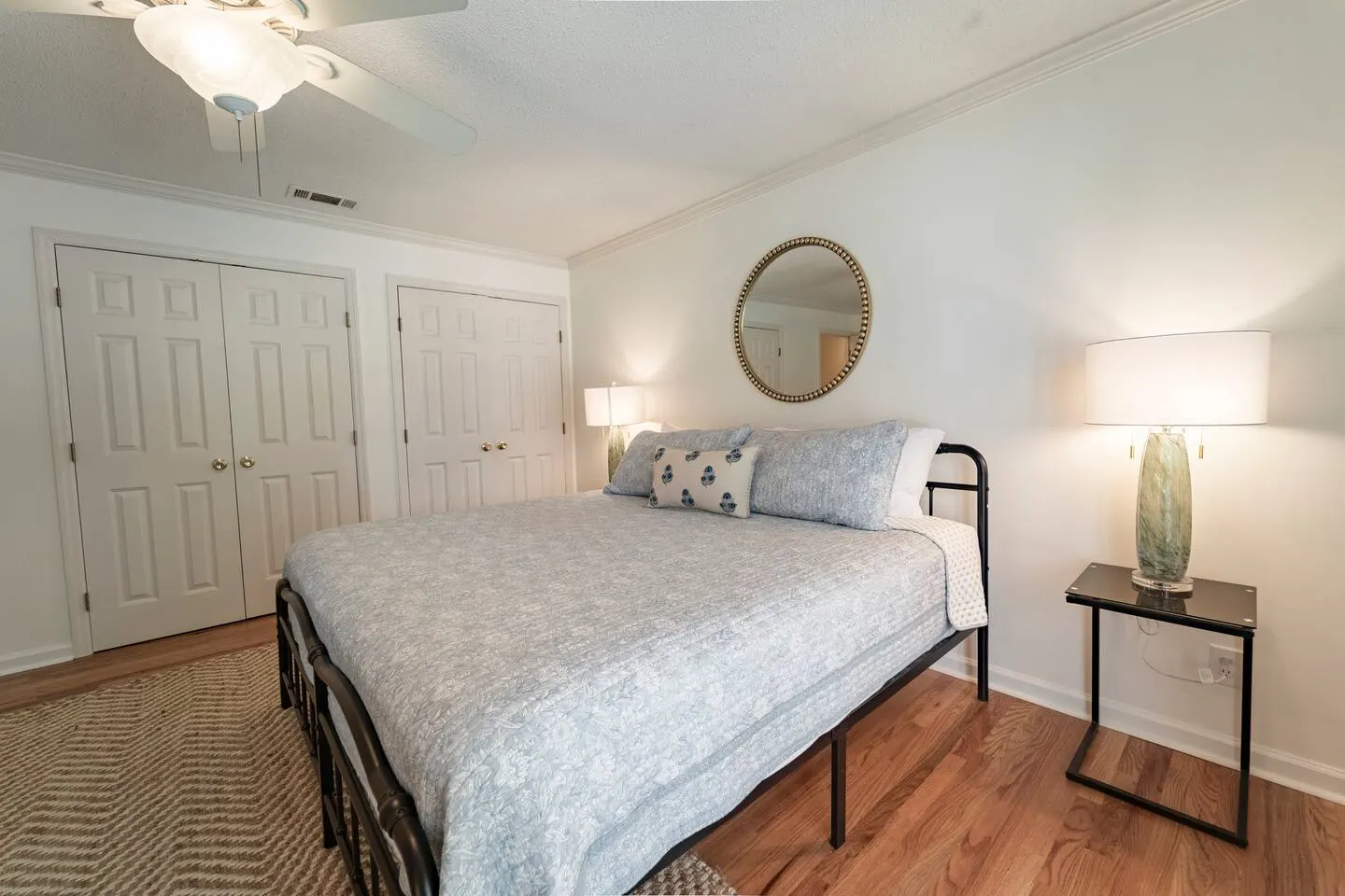 Waverly Home - 4-5 Bedrooms 3 Bathrooms 10