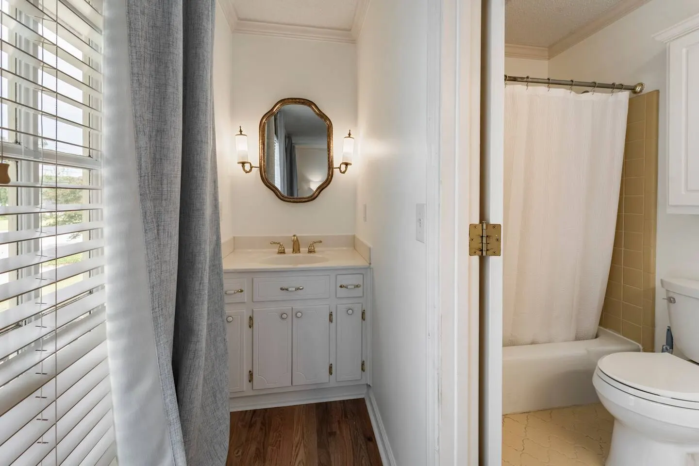 Waverly Home - 4-5 Bedrooms 3 Bathrooms 11