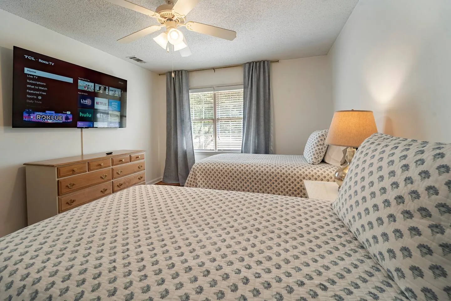 Waverly Home - 4-5 Bedrooms 3 Bathrooms 13