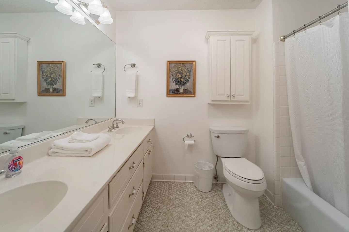 Waverly Home - 4-5 Bedrooms 3 Bathrooms 16