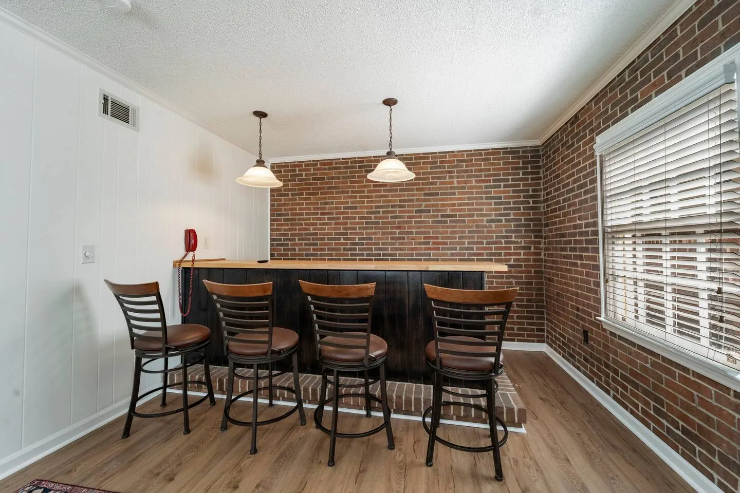 Waverly Home - 4-5 Bedrooms 3 Bathrooms 19