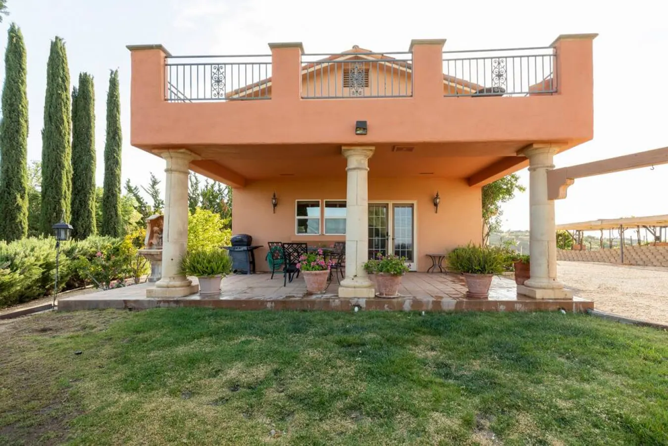 Aterno Vineyard, Guest House 17