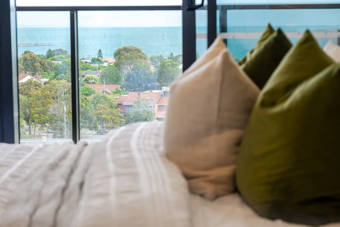 Luxury Bay View Apartment 13