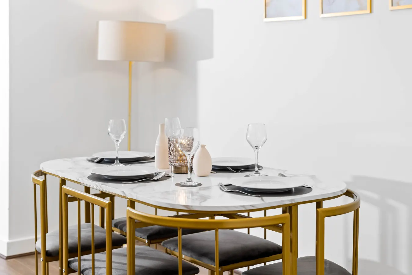 Stylish Four Bedroom House - Garden - Parking 13