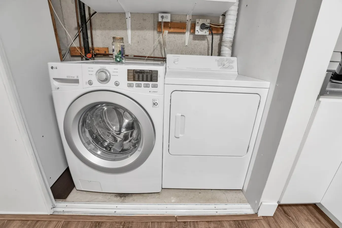 Cozy & Spacious 1BR Getaway in Prime Downtown 11