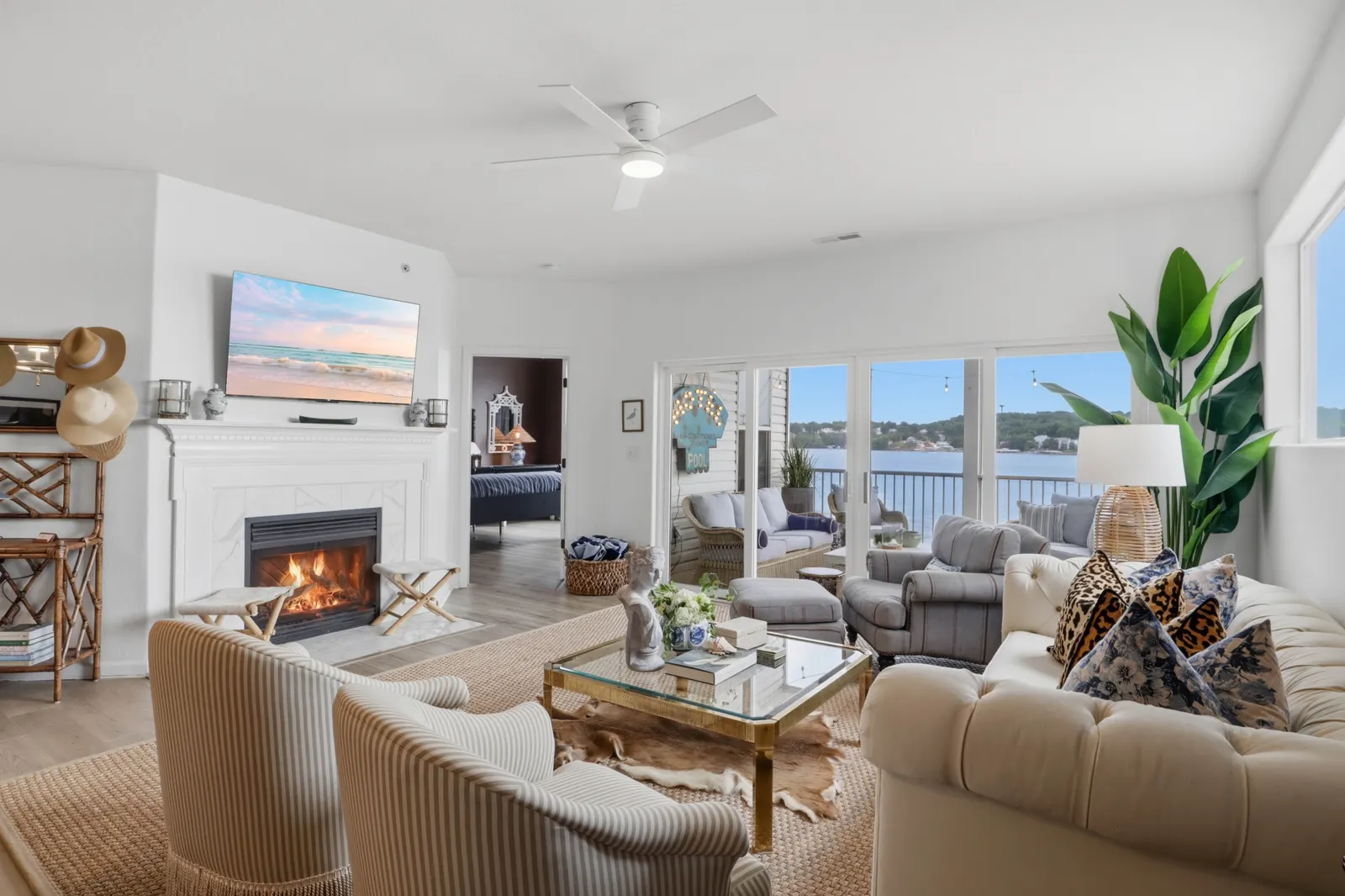 Lakefront Luxury | Boat Slip + Screened Lanai — photo 2