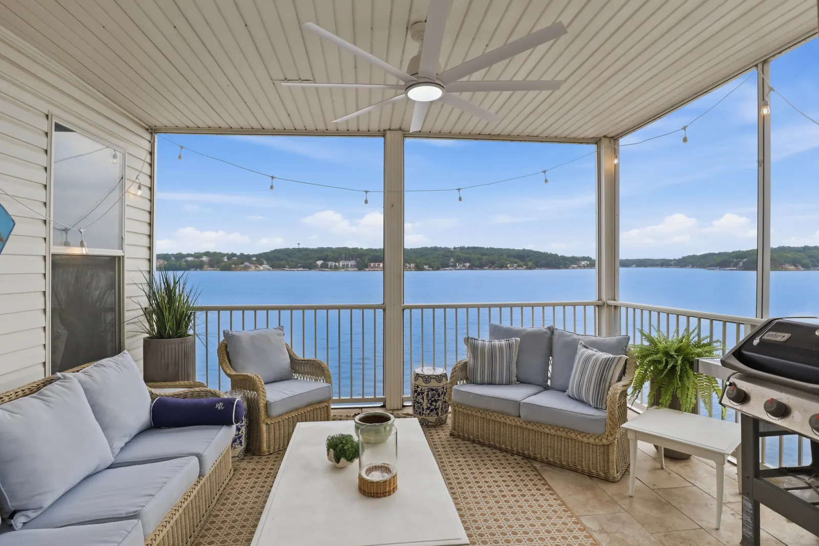 Lakefront Luxury | Boat Slip + Screened Lanai — photo 3