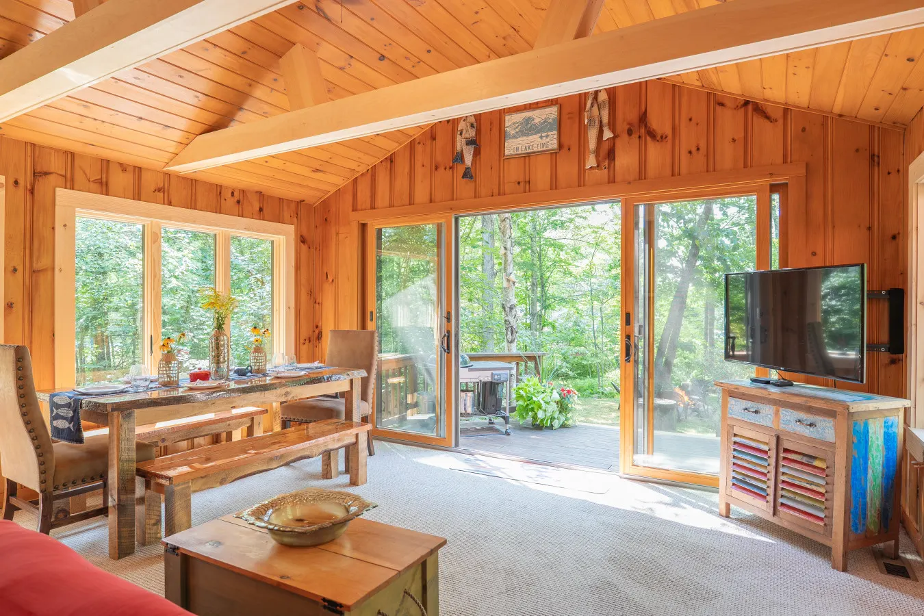 Lakeside Story - Log Cabin, Fire Pit, Beach! 9