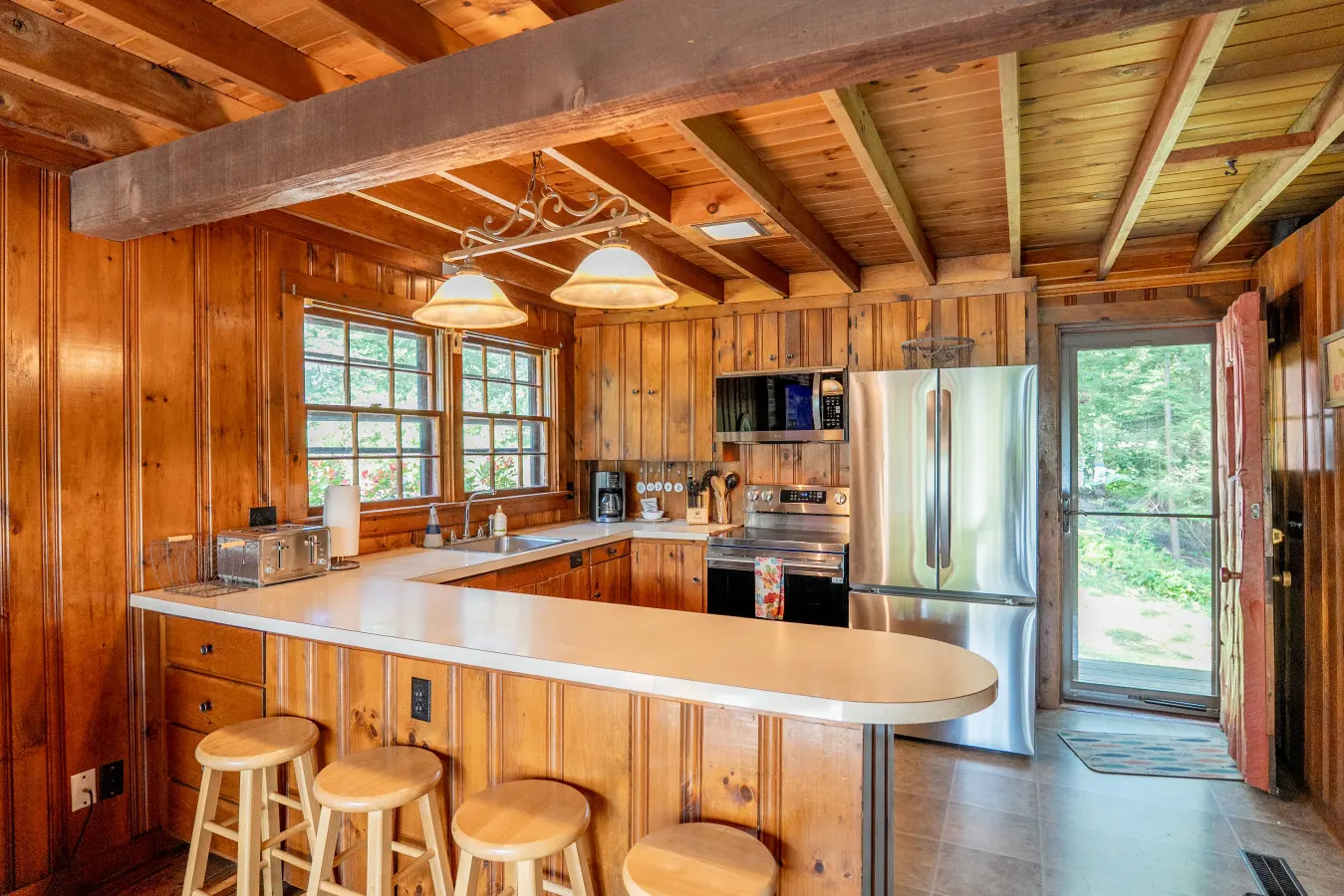 Lakeside Story - Log Cabin, Fire Pit, Beach! 12
