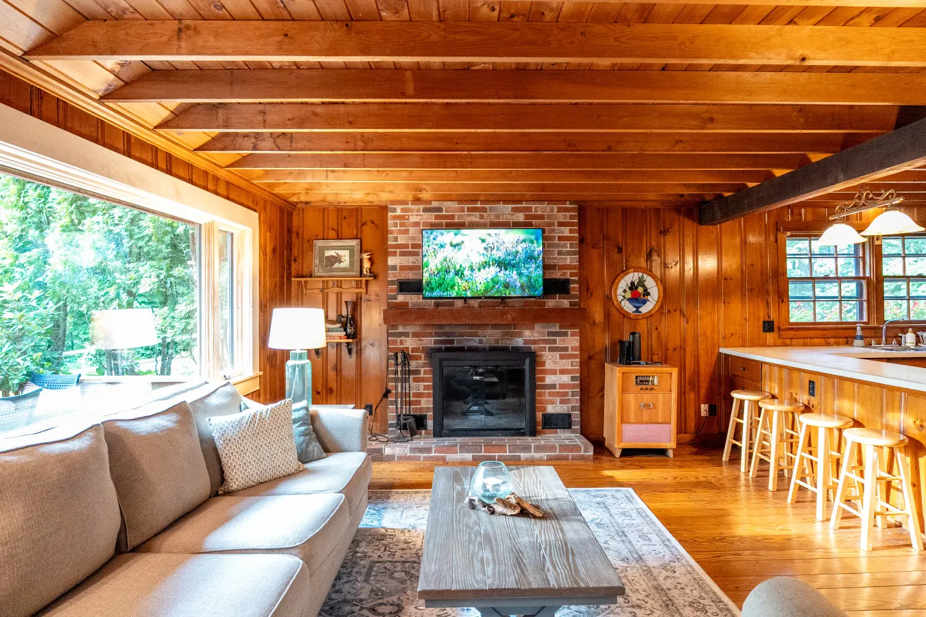Lakeside Story - Log Cabin, Fire Pit, Beach! 7