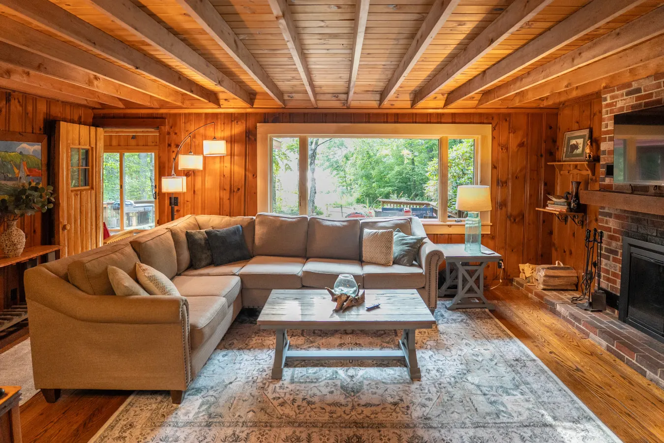 Lakeside Story - Log Cabin, Fire Pit, Beach! 8