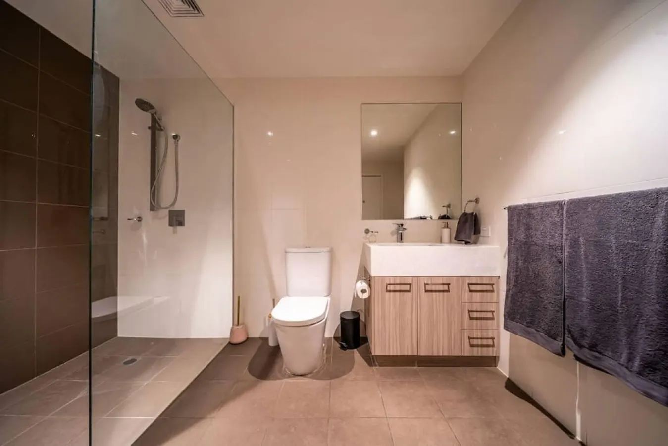 Divinity on Morphett—CBD Living with Skyline Views 15