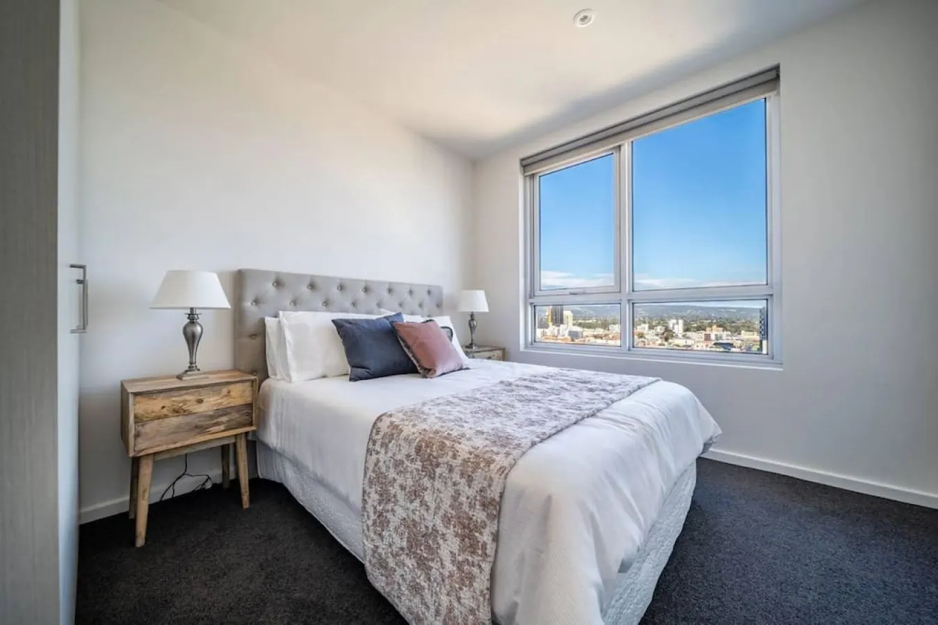 Divinity on Morphett—CBD Living with Skyline Views — photo 3