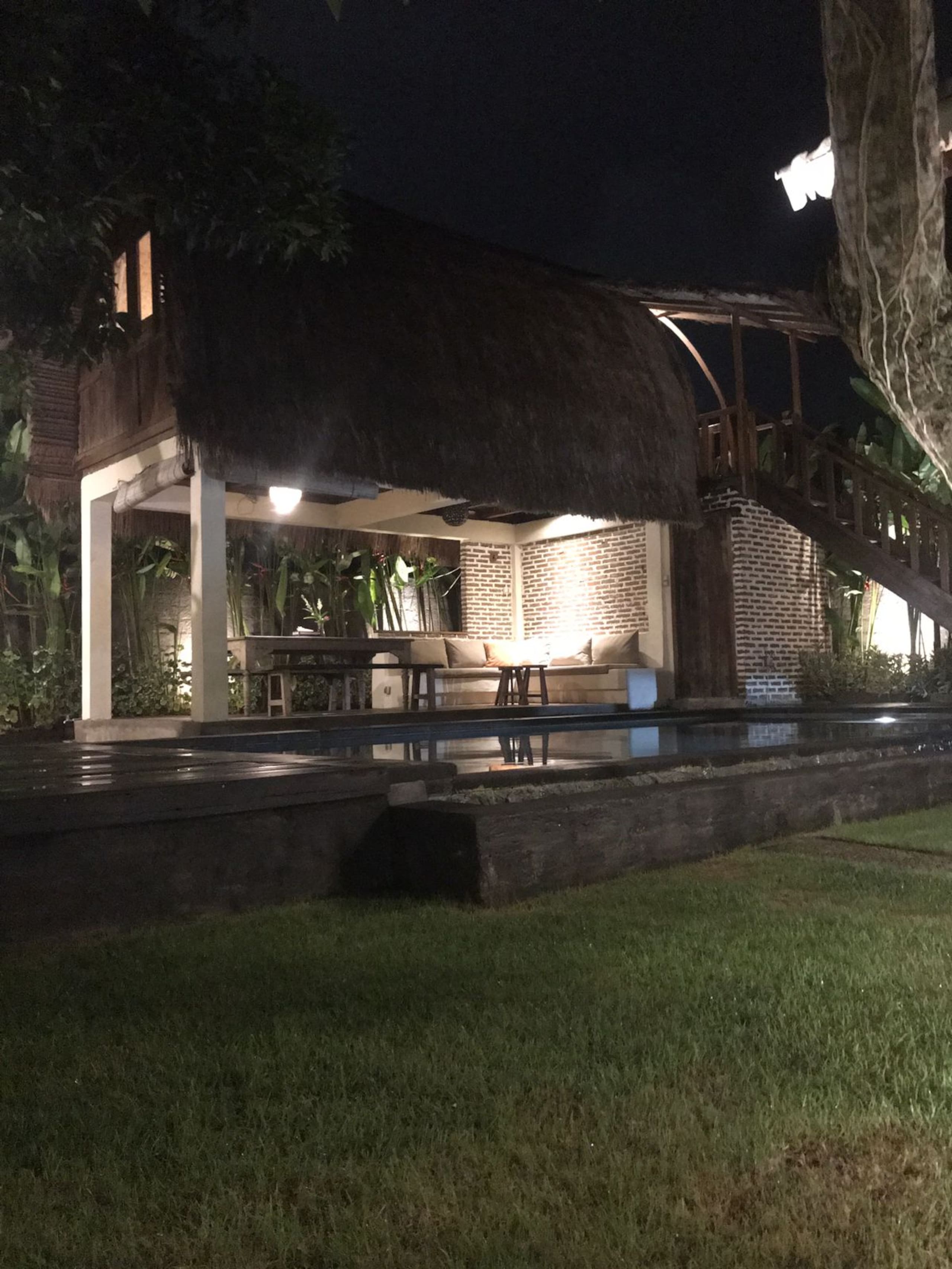 Airbnb: Vacation Rentals, Cabins, Beach Houses, Unique Homes & Experiences 10