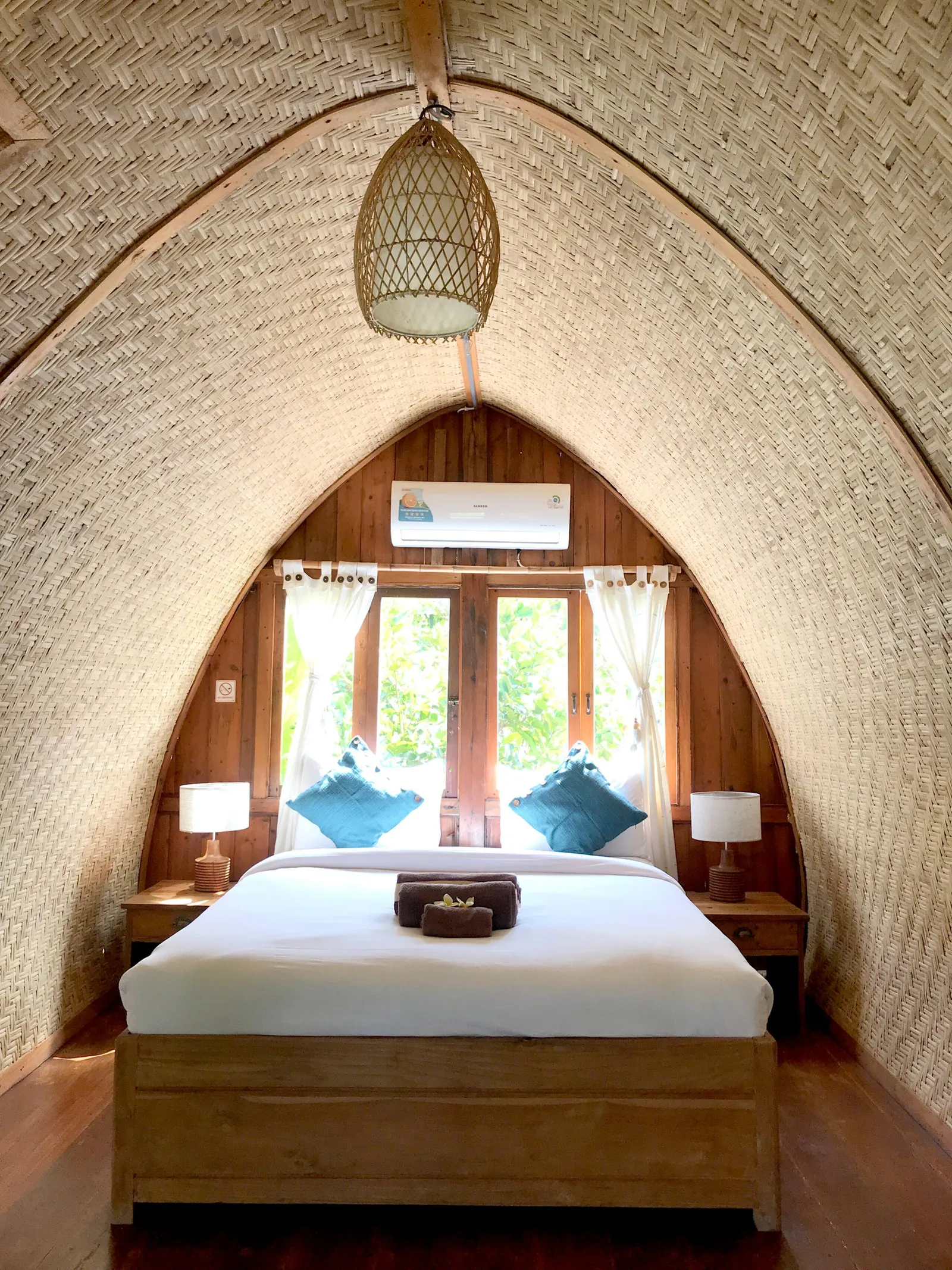 Airbnb: Vacation Rentals, Cabins, Beach Houses, Unique Homes & Experiences 35