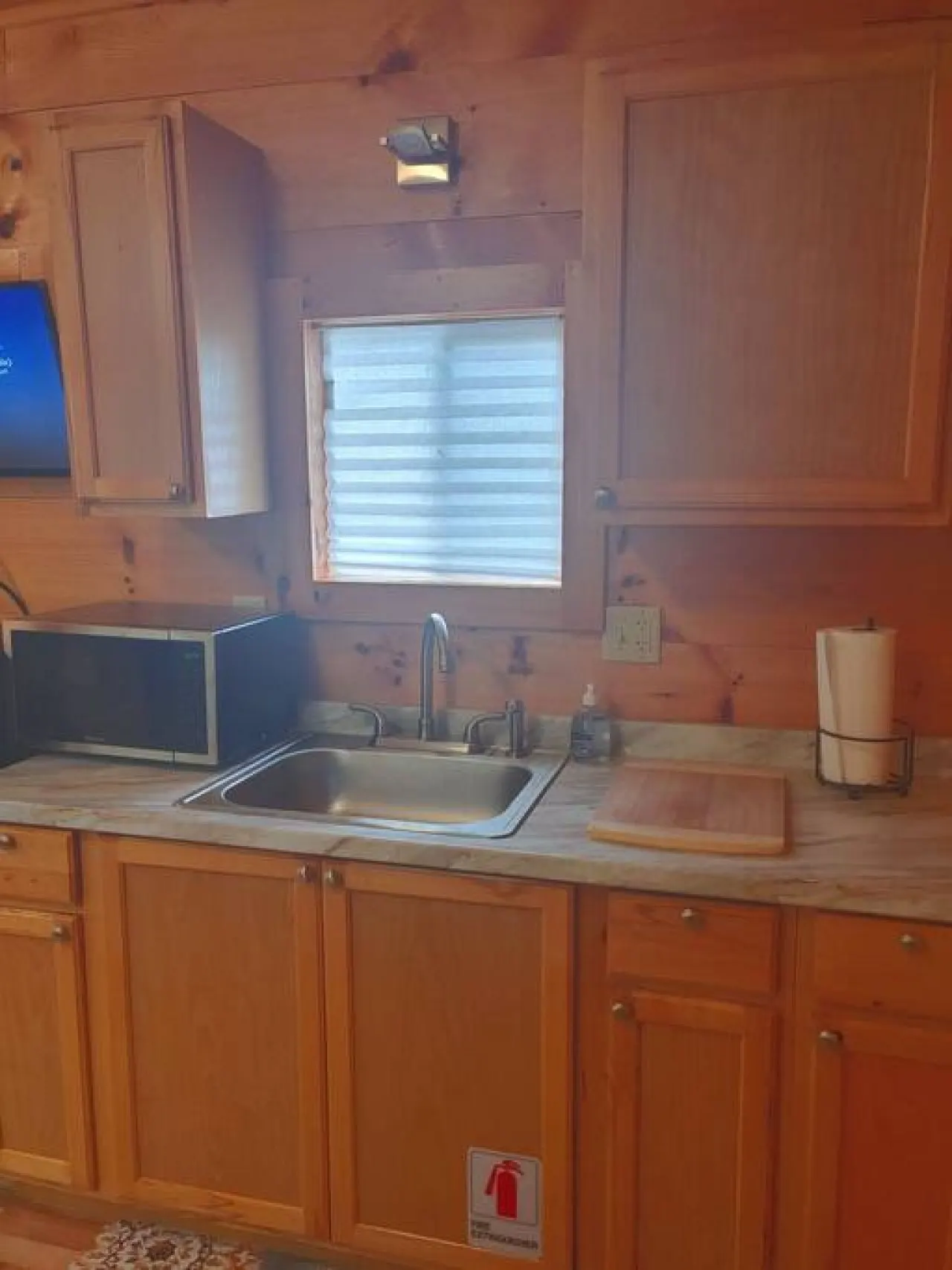 Tiny House Glamping at Watts Bar 9