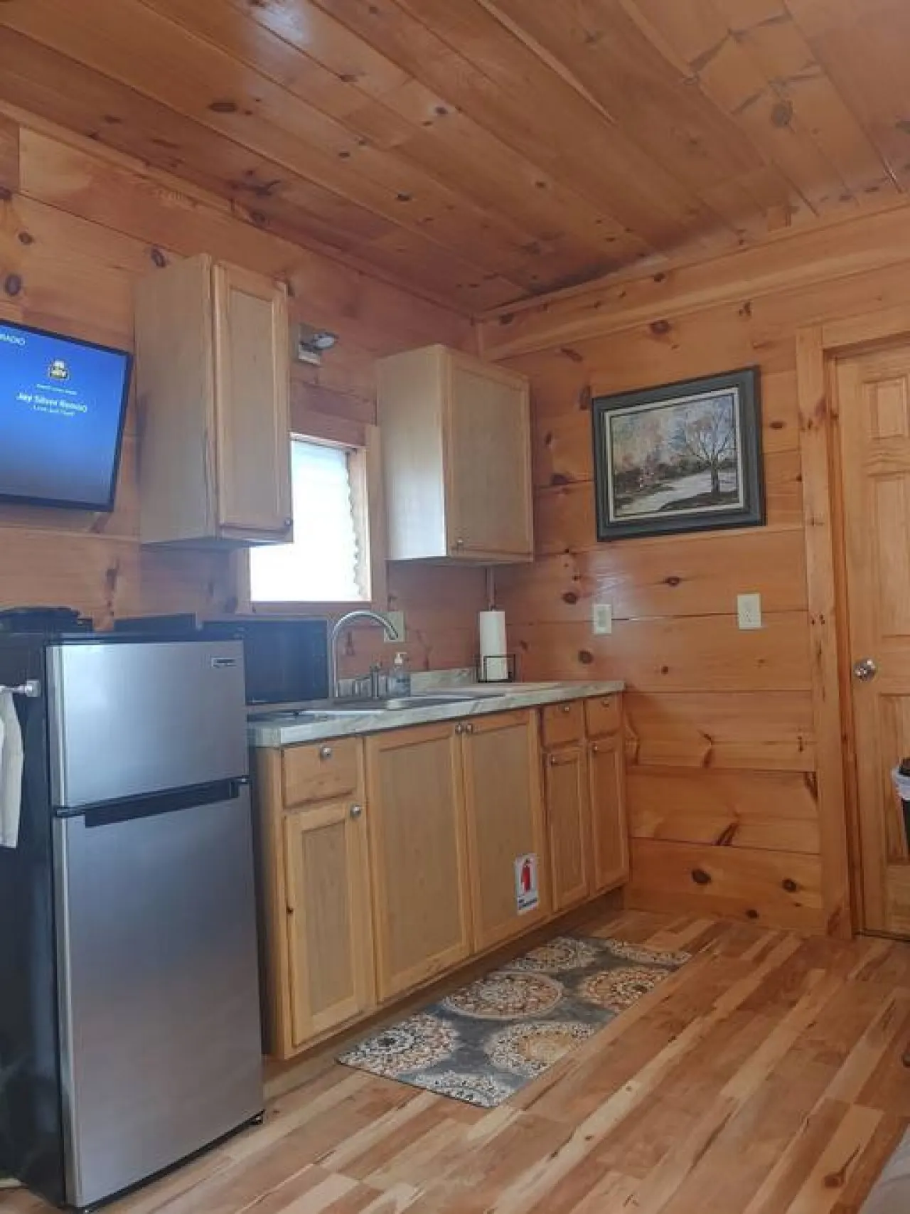 Tiny House Glamping at Watts Bar 6