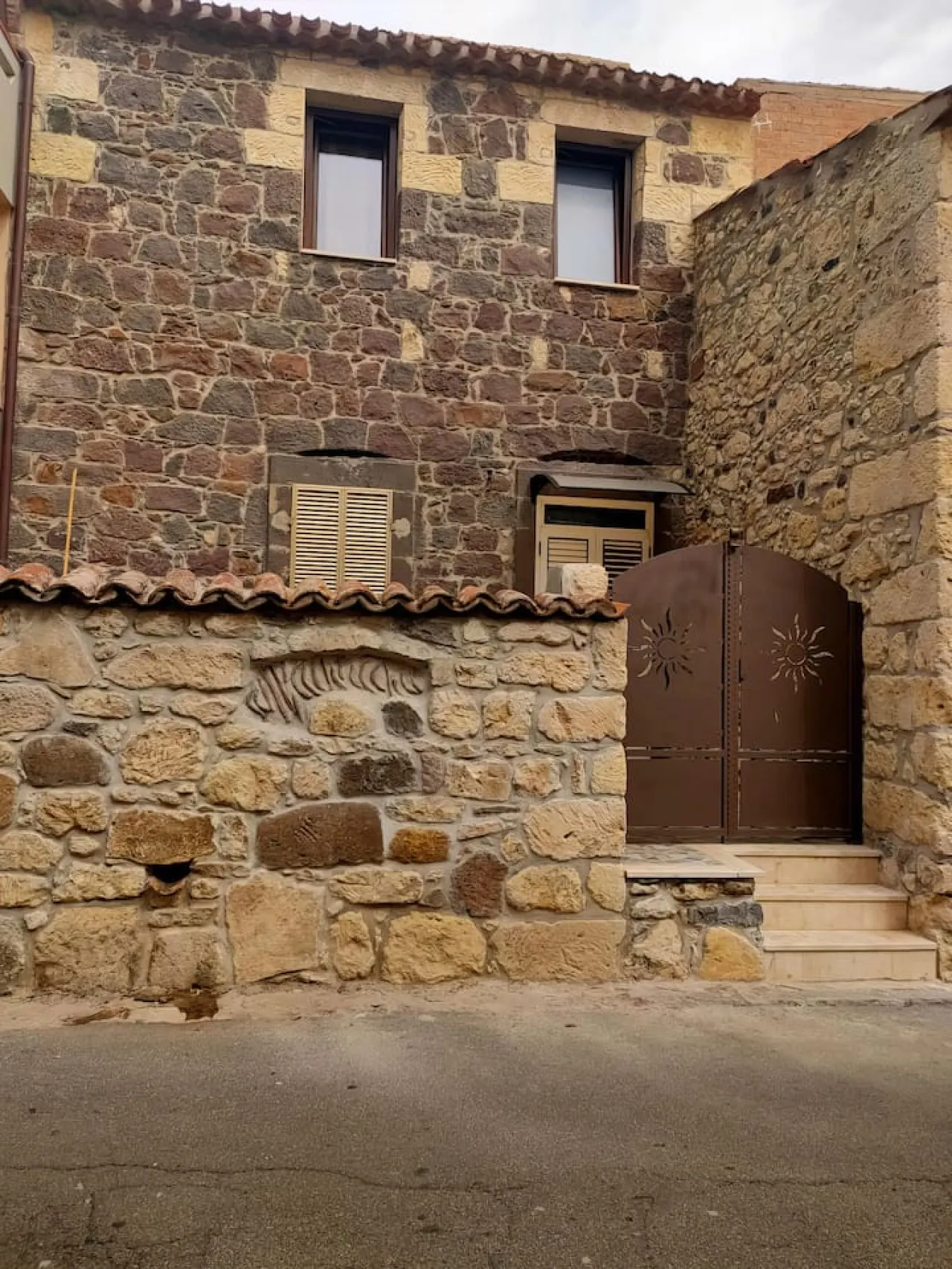 Favisi Rooms 9