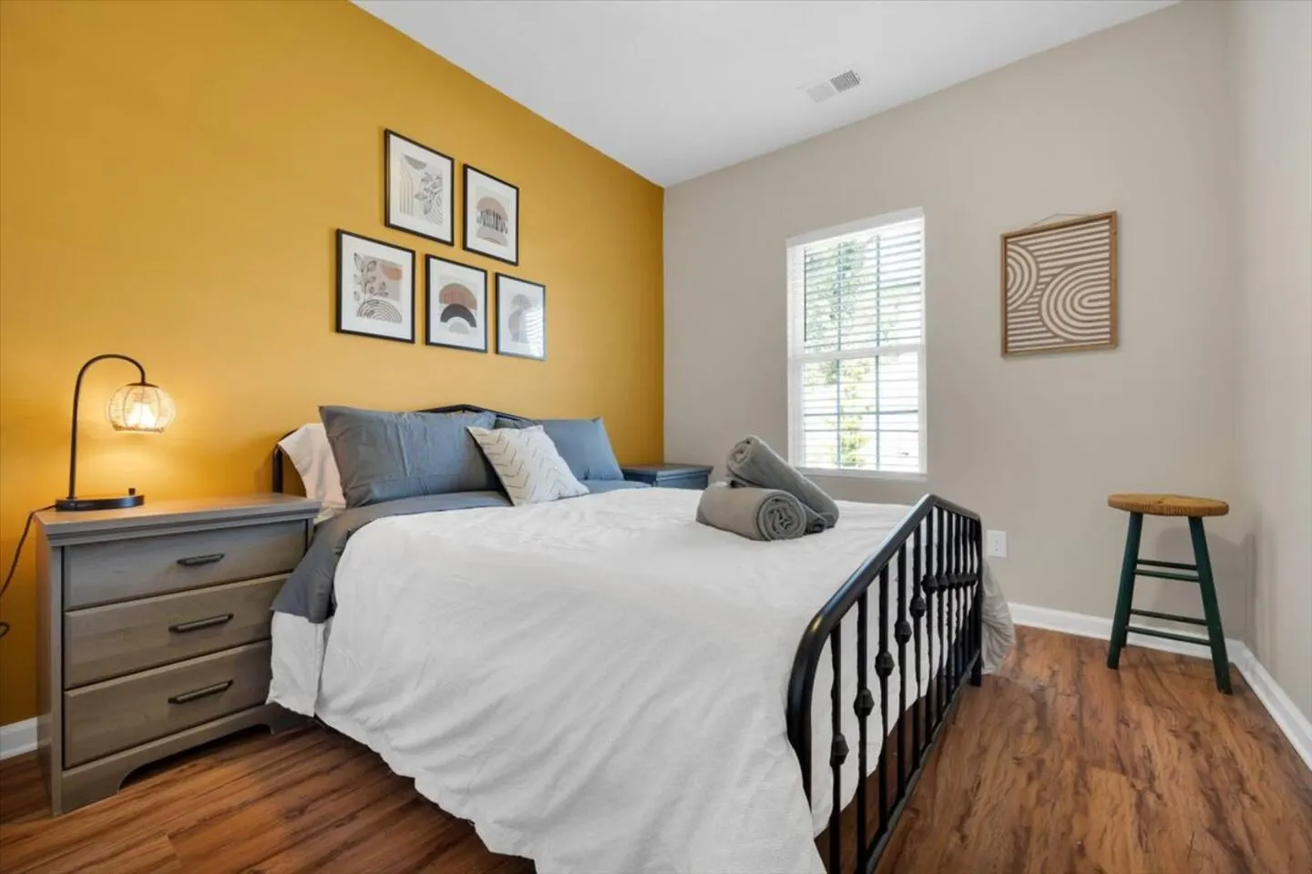 Stylish 3BR Unit near Downtown — photo 3