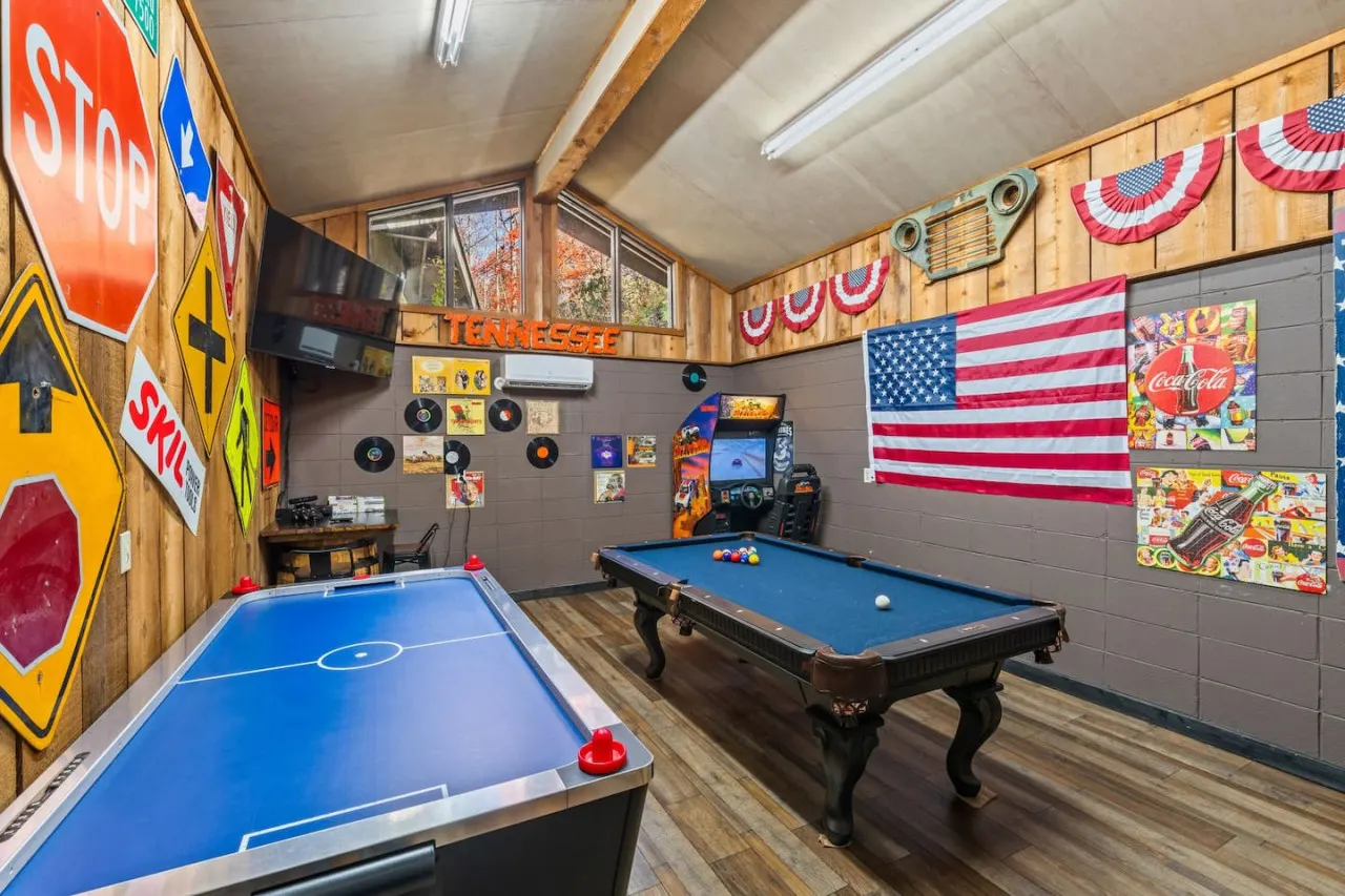 Bourbon Hollow Lodge ~ Grand Secluded Lodge with Heated Pool & Game Room — foto 3