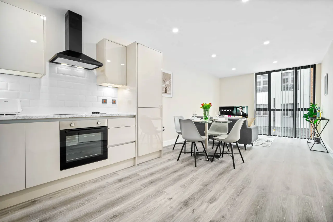 Stylish 2 Bed Apartment - Smart TV - WIFI - Jewellery Quarter 10