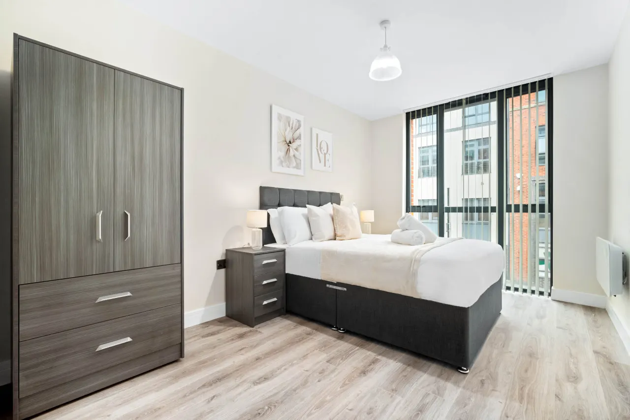 Stylish 2 Bed Apartment - Smart TV - WIFI - Jewellery Quarter 15