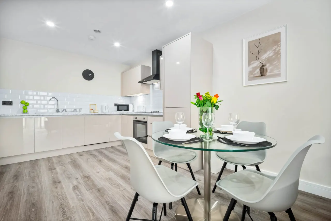 Stylish 2 Bed Apartment - Smart TV - WIFI - Jewellery Quarter 6