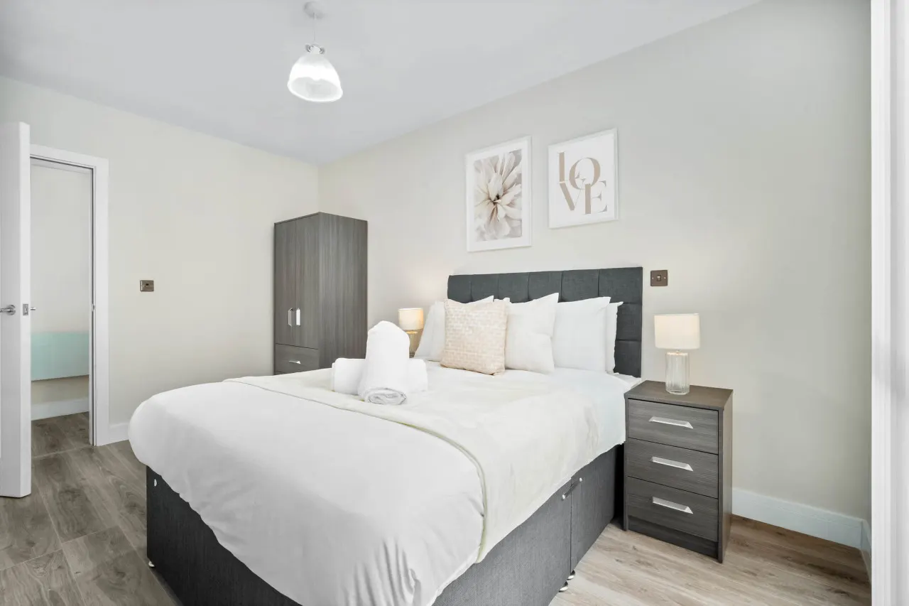 Stylish 2 Bed Apartment - Smart TV - WIFI - Jewellery Quarter 7