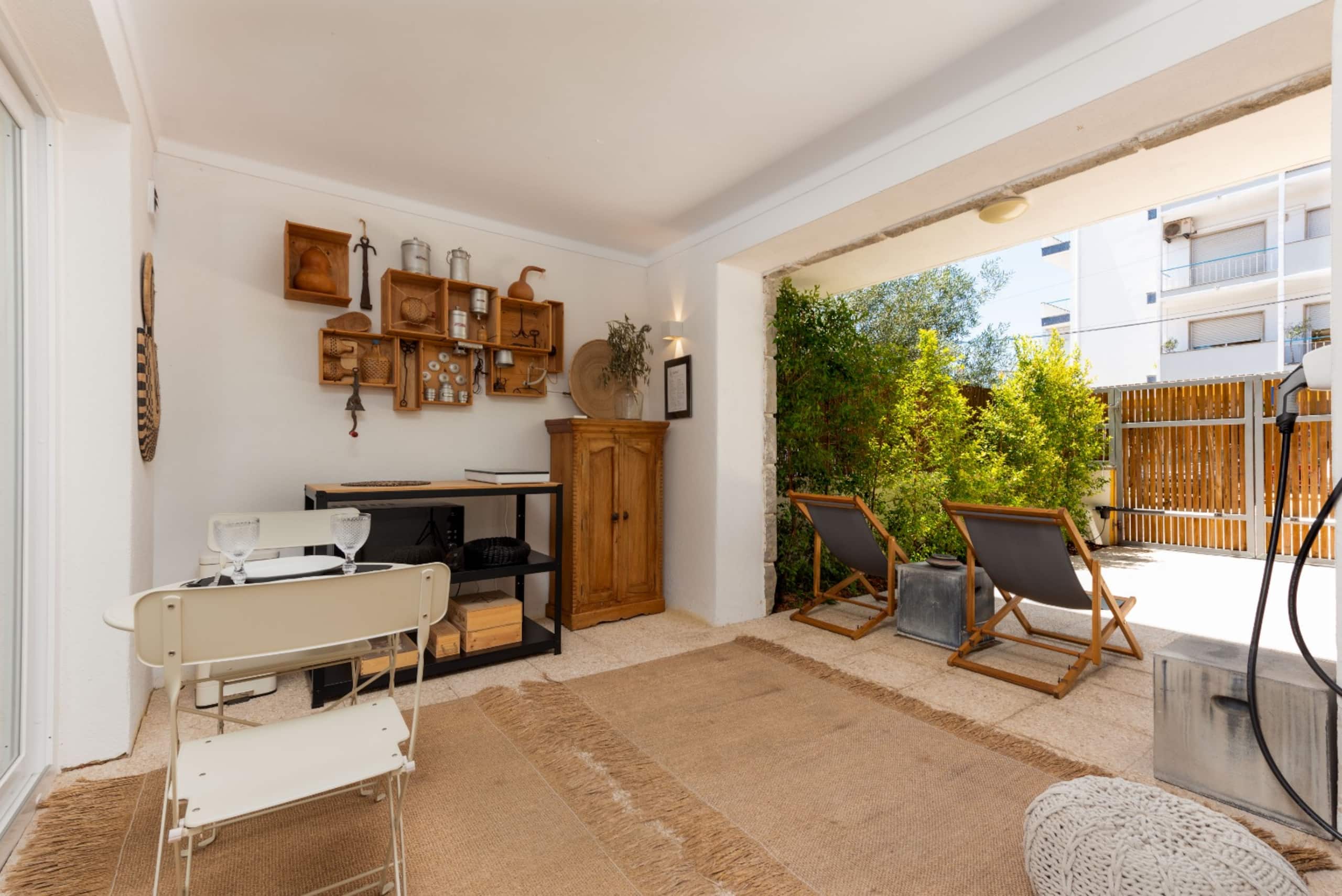 The 98 Place Carcavelos 3