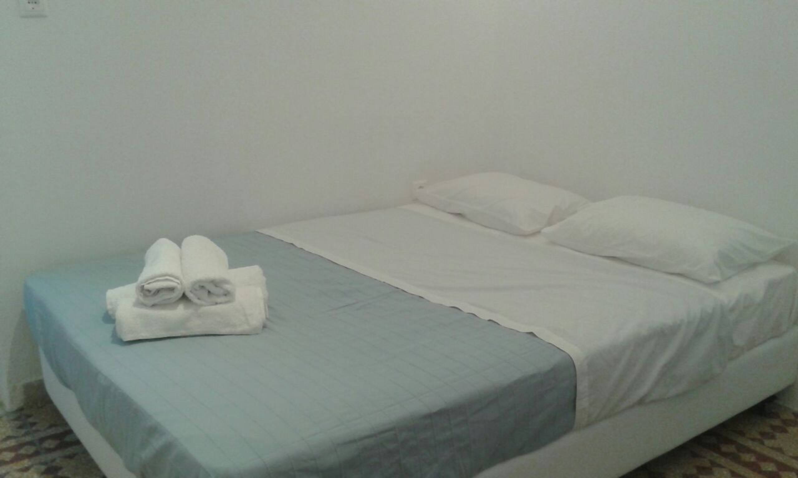 Double bed room in Mykonos center 9