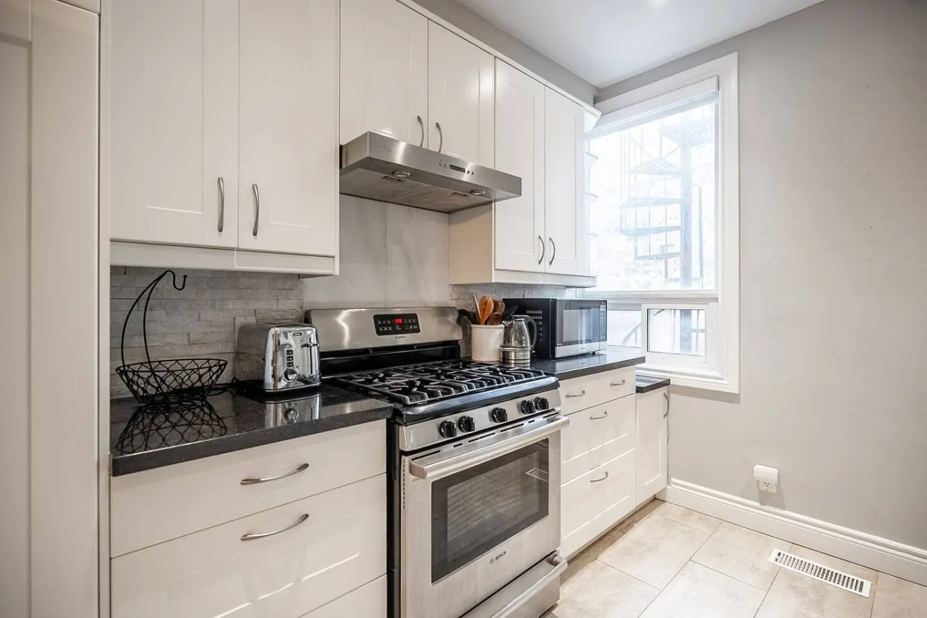 Spacious 2BR Retreat Workspace Sleeps 6 10