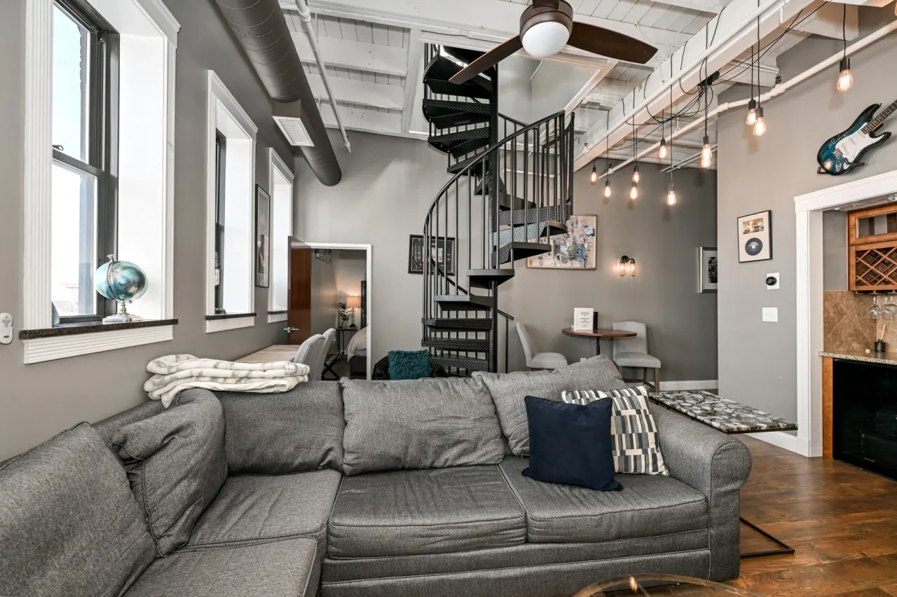 Condo Cleveland Downtown Loft - Lake Views w/Private Rooftop! 2