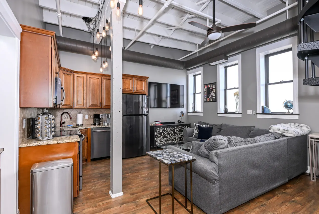 Condo Cleveland Downtown Loft - Lake Views w/Private Rooftop! 3