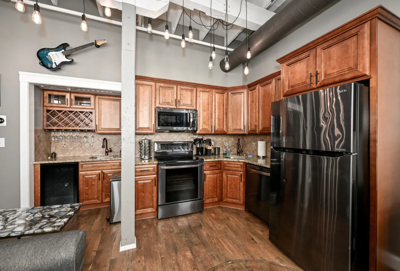 Condo Cleveland Downtown Loft - Lake Views w/Private Rooftop! 6