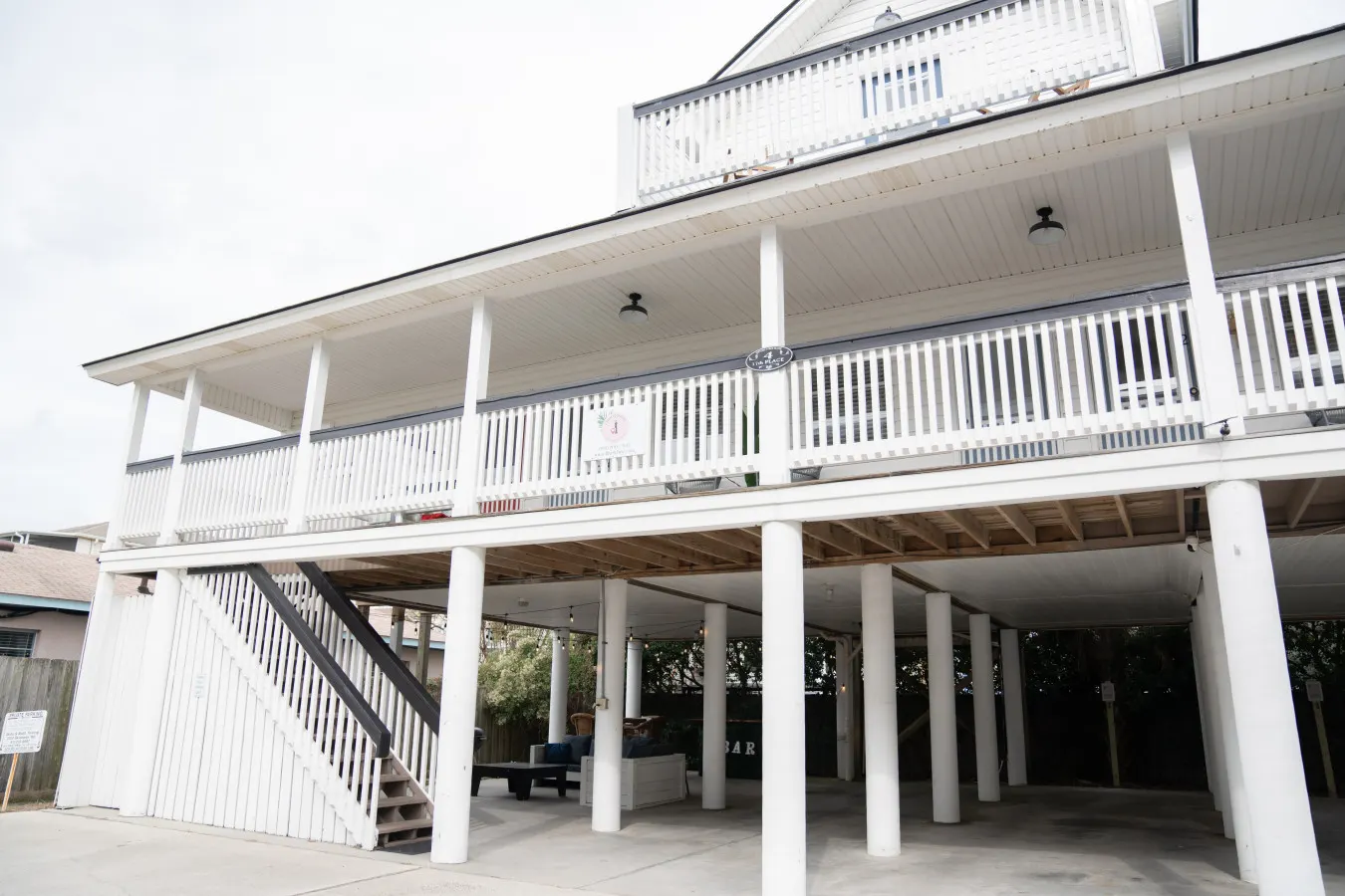Beach Haven- 4 Bed 3 Bath (Lower Unit) Half Block to Beach 10
