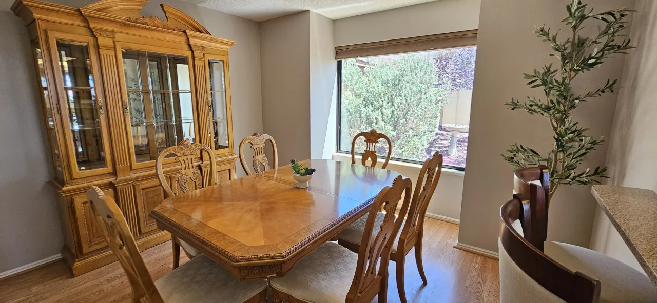 Cliff House, Views, Hot Tub, 4BR, Sleeps 16, Boat Parking, Kayaks, SUPs, Brkfst, Pool Table, Fire Pit, Golf, Air Hockey 20