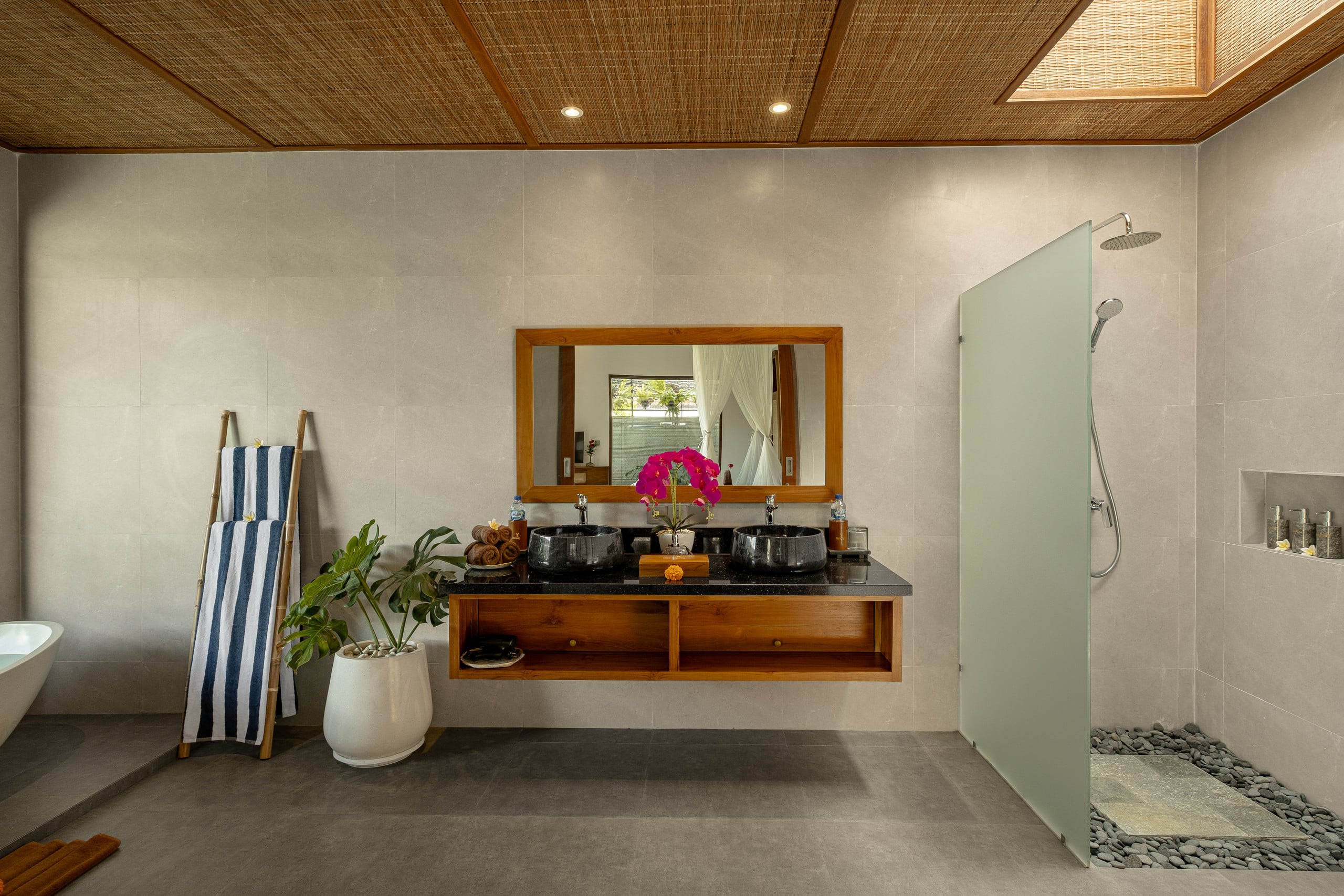 20% OFF - Private Romantic & Garden View 15