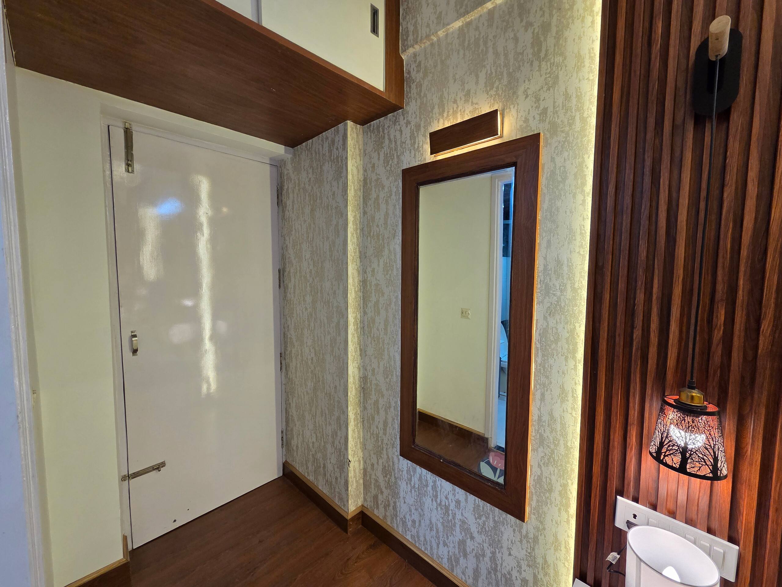 The Barrum - Luxe Studio Apartment in Solan 12