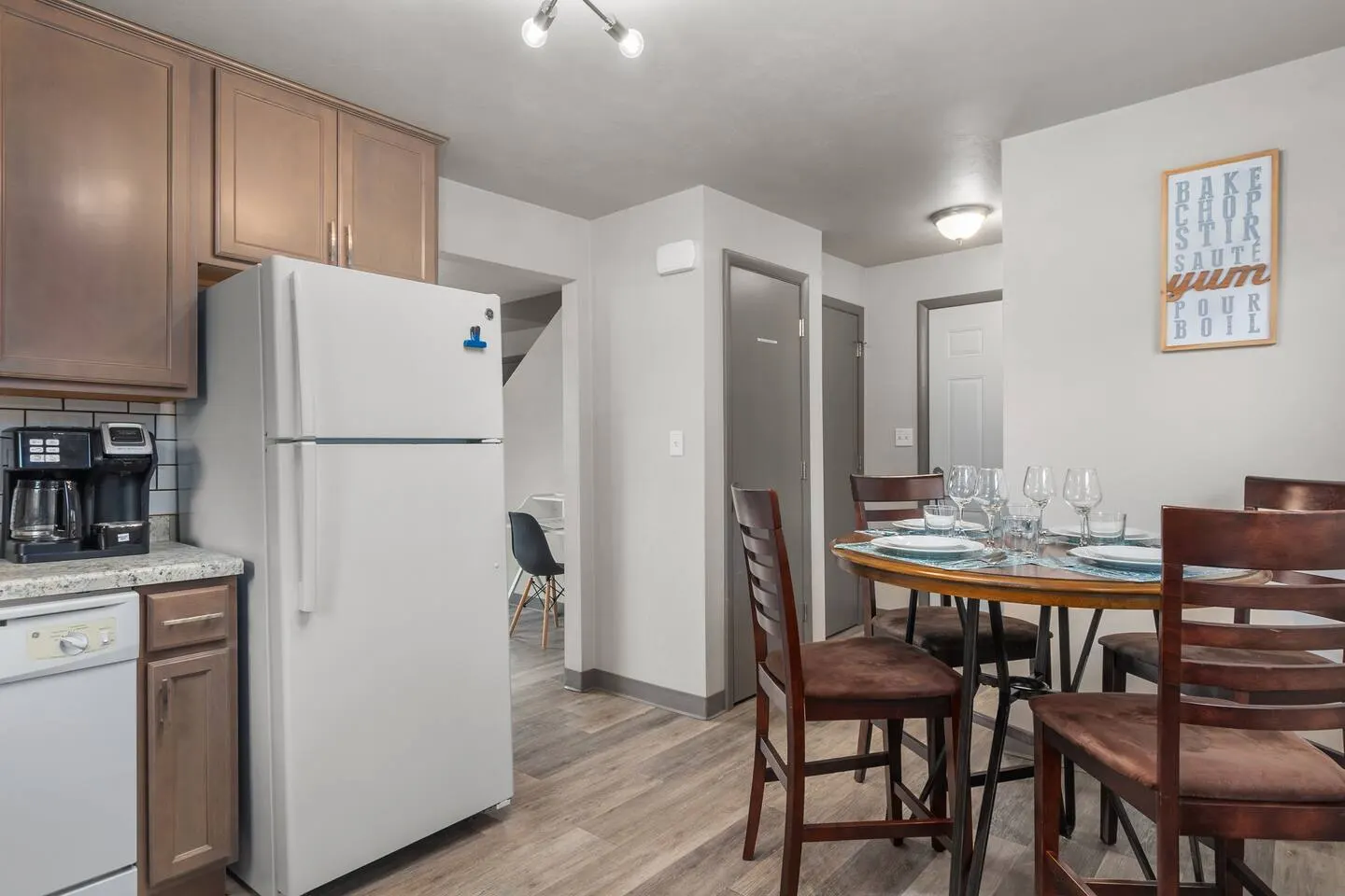 Appleton 2BR w/ Garage Fully Equipped 9