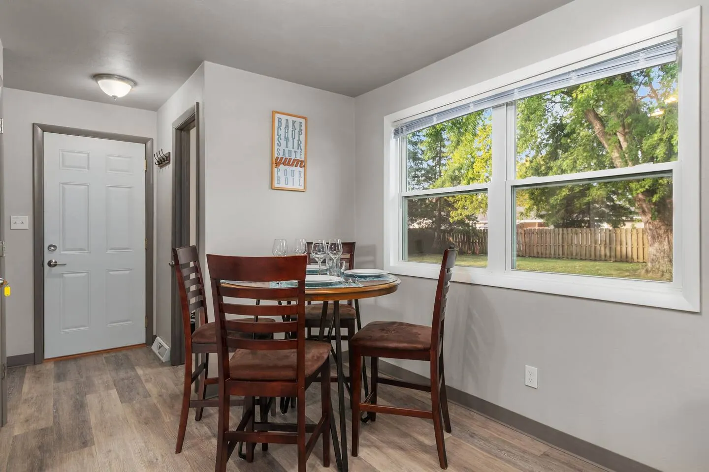 Appleton 2BR w/ Garage Fully Equipped 10