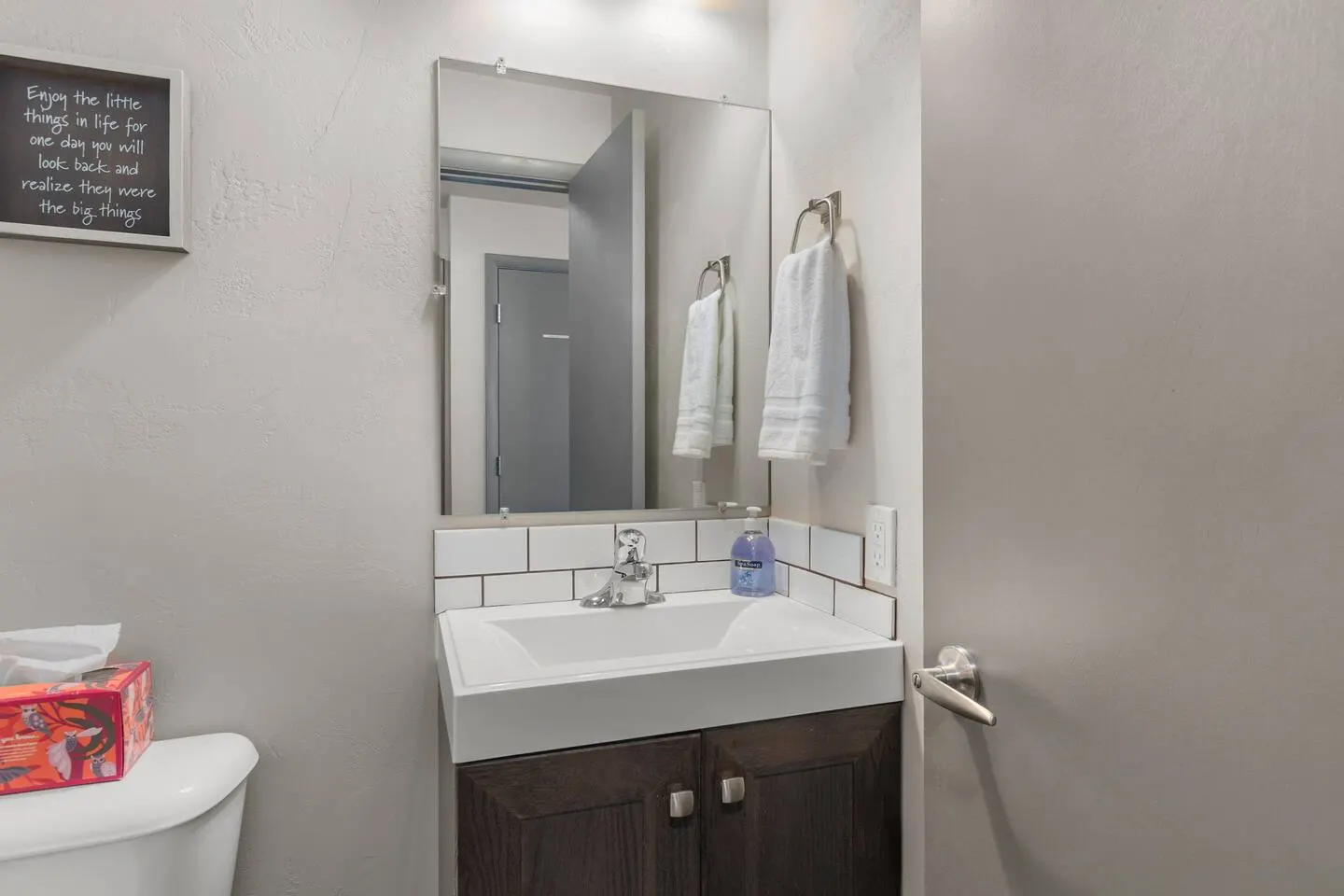 Appleton 2BR w/ Garage Fully Equipped 11