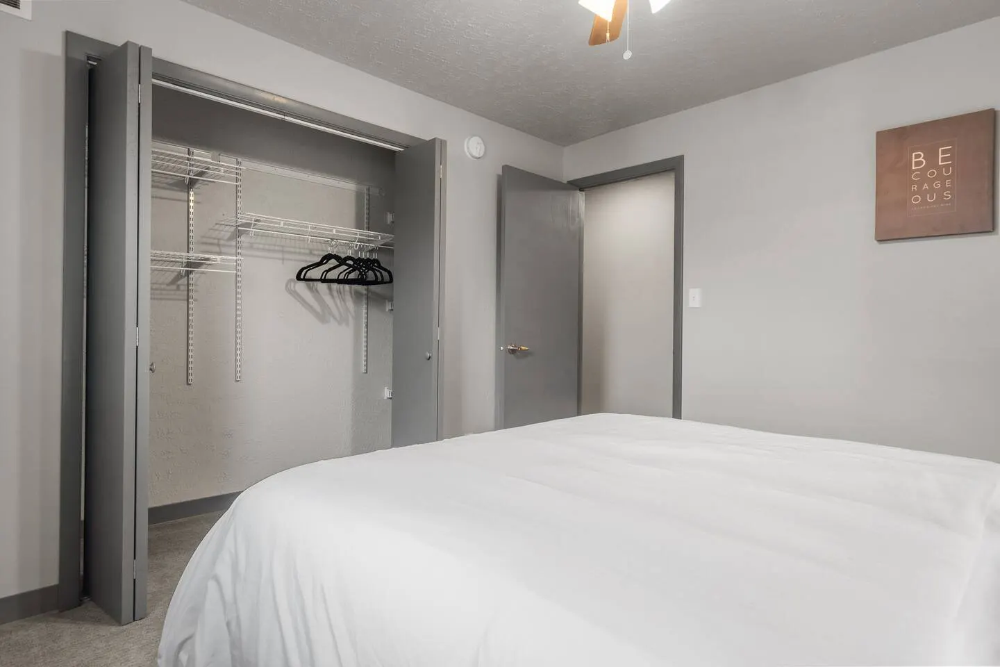 Appleton 2BR w/ Garage Fully Equipped 16