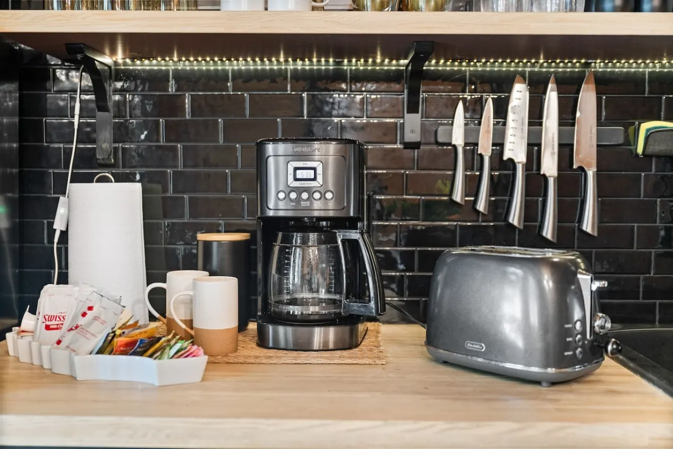 2BR Retreat: EV, Hot Tub, BBQ & Dog-Friendly 9